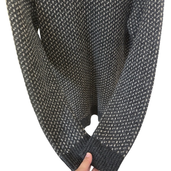 WoolOvers Men’s 100% Wool Gray White Cozy Crewneck Knit Sweater Pullover L - Picture 4 of 8